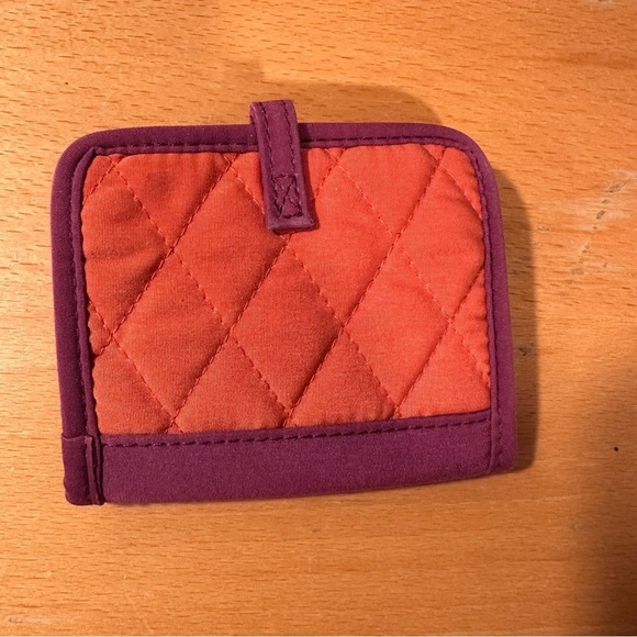 Vera Bradley Set of 3 in Burgundy. Cosmetic Pouches & Card/ID Holder EUC-NWT - Picture 5 of 16